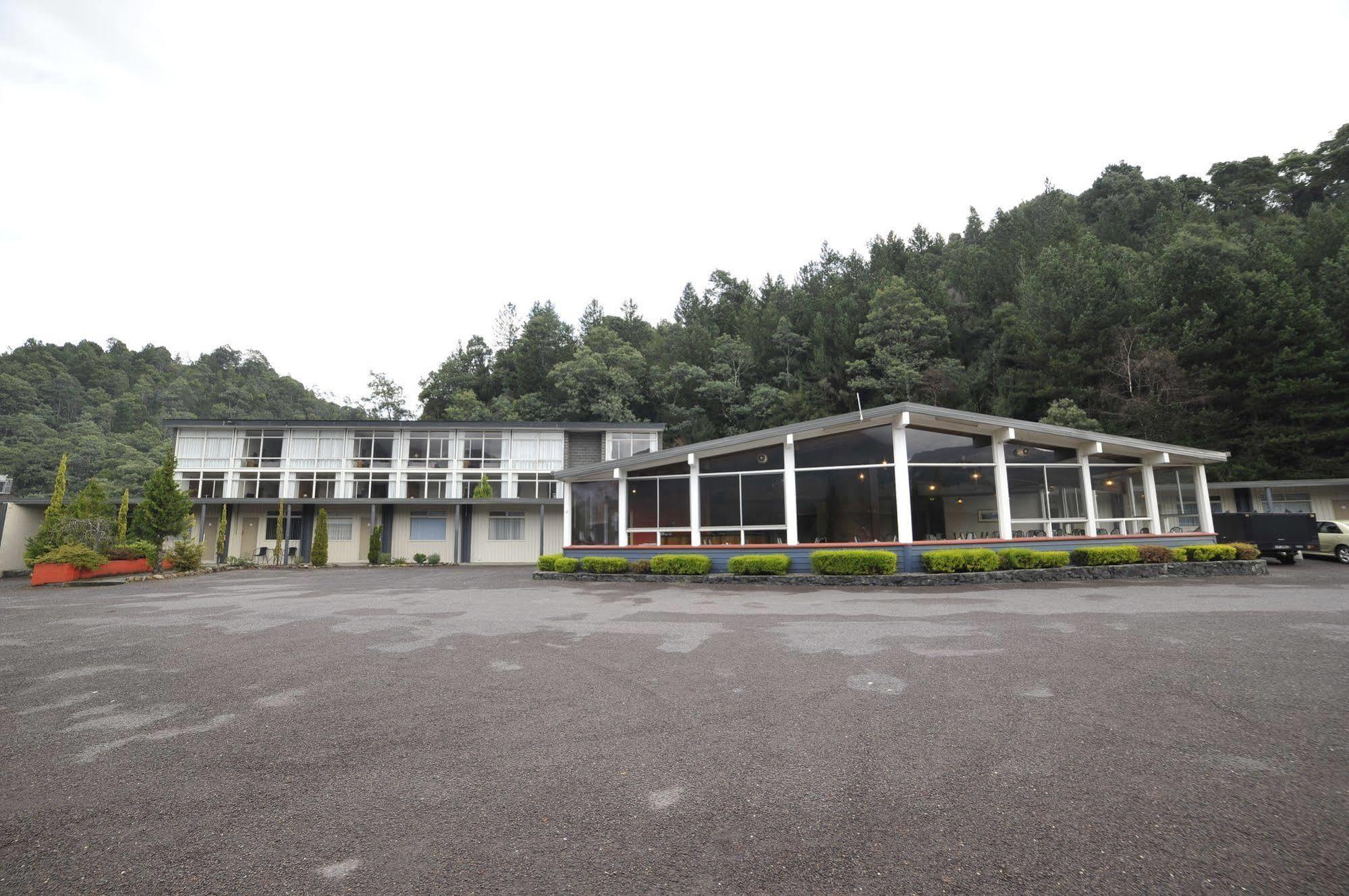 Silver Hills Motel Queenstown Exterior photo