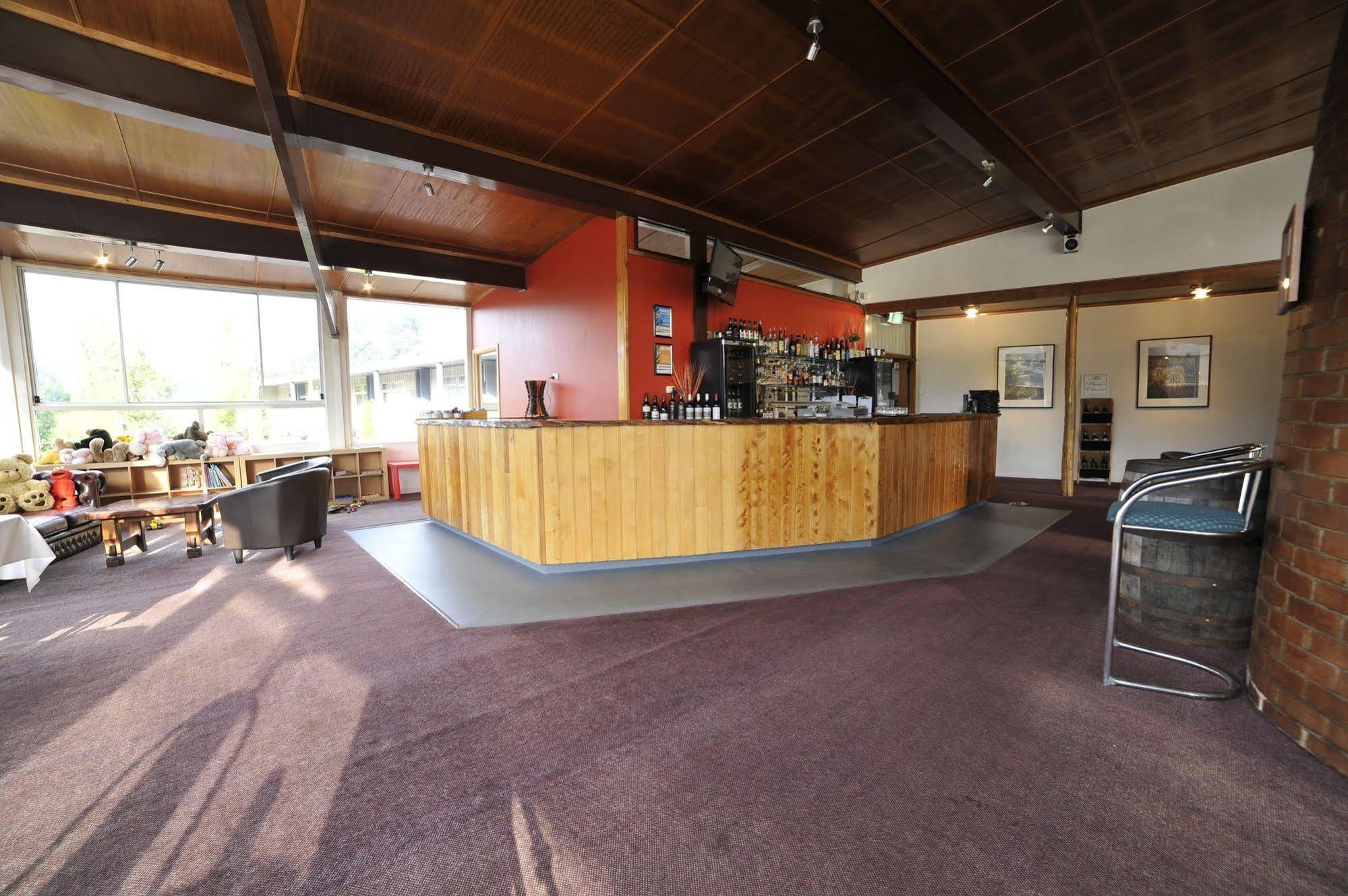 Silver Hills Motel Queenstown Exterior photo